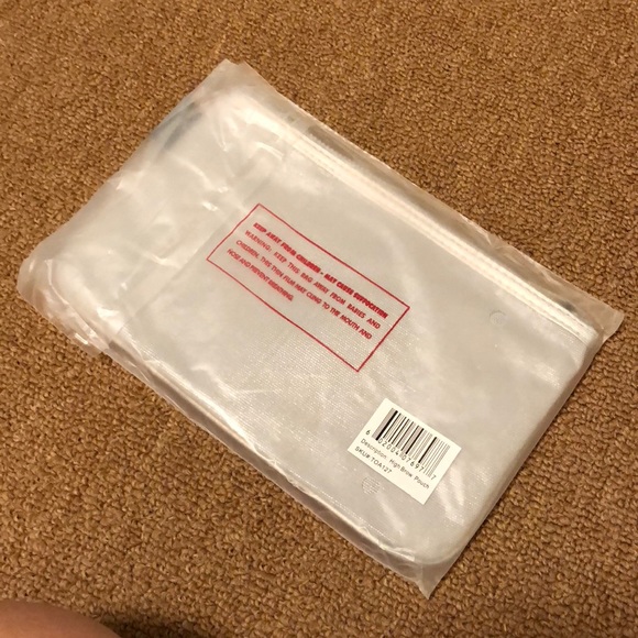 NEW Benefit Cosmetic Make Up Bags - Picture 3 of 3